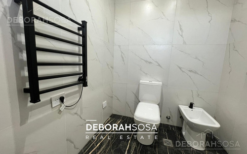 Casa En Venta Cuatro Dormitorios Seis Ambiente A La Laguna Pileta El Naudir Escobar