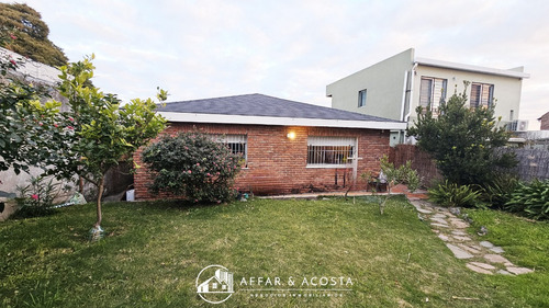 En Venta - Casa A Metros De Rambla Costanera