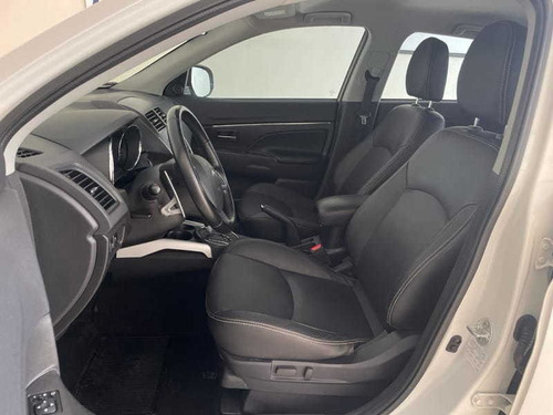 Imagem 9 de 10 de Mitsubishi Asx 2.0 16v 4x4 160cv Aut 2015