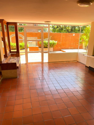 Imagen 6 de 25 de Av-728 Zona Norte Apartamento Edificio Tucaní Calle 70 Avenida 3d