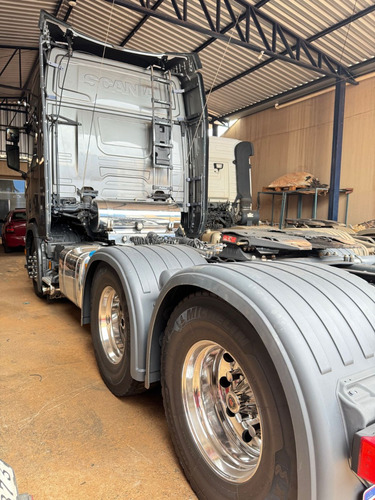 Scania R500 2020 6x4 Teto Alto