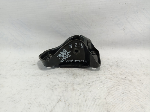 Soporte Suspension Trasero Derecho Jetta Mk6 2.0l Tdi 11-16 (Usado)