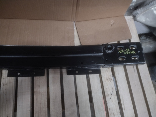 Refuerzo Delantero Nissan Versa 2021 - 2024 Original (Usado)
