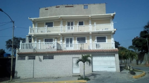 Imagen 1 de 6 de Apartamento En Alquiler De 1hab En Playa Grande