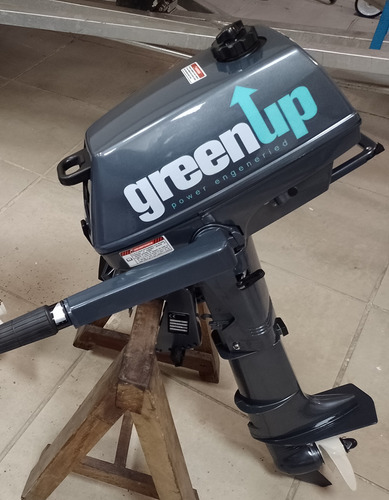 Motor Fuera De Borda Portatil Green Up 3,5 Hp De Dos Tiempos