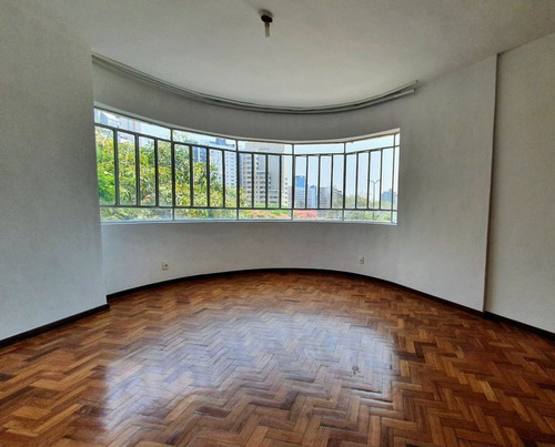 Imagem 2 de 7 de Apto Funcionários | 4 Quartos | 220 M² | Cond: R$1360.00 | 0 Vagas - 9h8isd