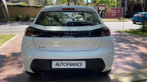 Imagen 13 de 25 de Peugeot 208 Like 1.2 Stock