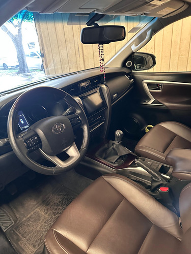 Toyota Hilux SW4 2.8 Srx 177cv 4x4 7as