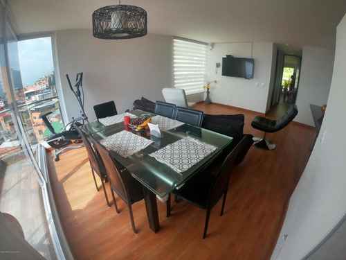 Apartamento En Chapinero Alto Rah Co: 21-334