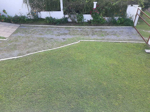 Casa A La Venta En Villa Parque Siquiman. (c135)