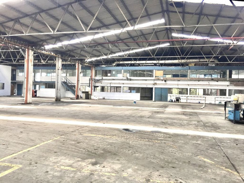 Imagen 1 de 3 de Alquiler Nave 5000m En Parque Industrial Pilar