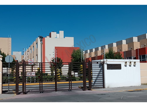 ¡descubre Tu Nuevo Hogar! Casa Moderna De 3 Recámaras, 3 Baños Y Estacionamiento Para 2 Autos...