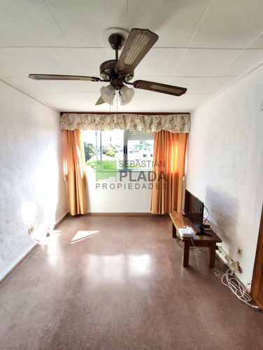 Imagen 2 de 15 de Venta Con Renta Incluída