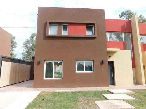 Imagen 4 de 18 de Casa En Venta - Francisco Alvarez