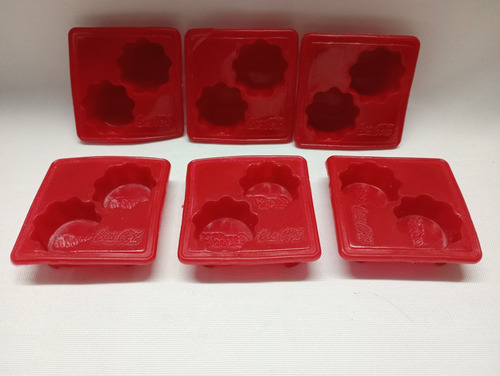 Molde Para Hielo Coca Cola En Forma Corcholata 6pzas Del2000 Rojo (Usado)