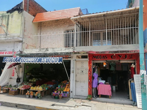 Imagen 15 de 15 de En El Corazón De La Ciudad; Hazte De Esta Casa Con Local Co