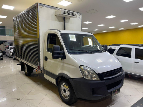 Iveco Daily 35s14 2018 *refrigerada Com Gancheira