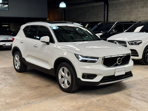 Volvo Xc40 T4 Momentum 2.0 Turbo Fwd 2020