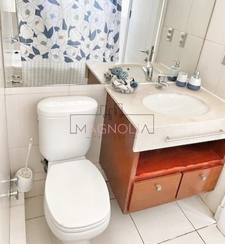 Departamento En Venta De 2 Dorm. En Las Condes