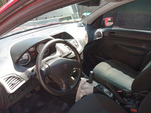 Peugeot 207 2015 1.4 Allure 75cv