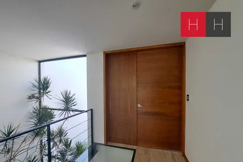 Casa En Venta En Zona Lomas De Angelópolis