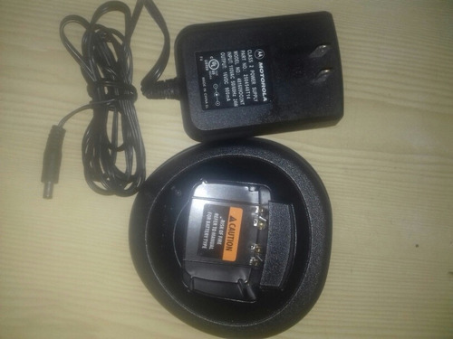 Cargador Con Base Para Radio Motorola