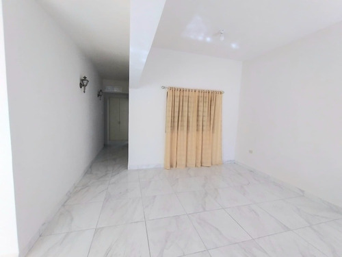 Imagen 3 de 9 de Casa De Una Planta En Venta Col Rosario