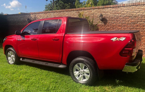 Toyota Hilux 2.8 Cd Srv 4x4 Mt