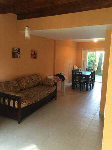 Duplex/casa Pinamar Calle Jason Alquiler