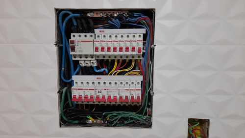 Imagem 5 de 7 de Eletricista Montagem De Quadros De Distribuição De Circuito