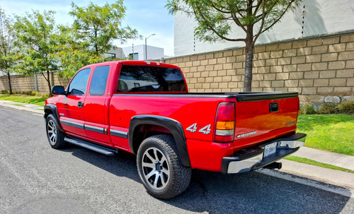 Chevrolet Cheyenne Cheyenne Cab y Media 4x4