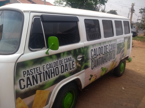 Imagem 1 de 9 de Kombi
