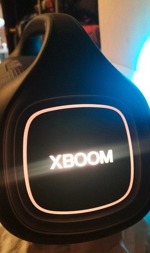 Bocina LG Portátil Xboom Xg9qbk (Usado)