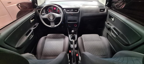 Imagem 7 de 9 de Volksvagen Fox 1.0 Flex 2013