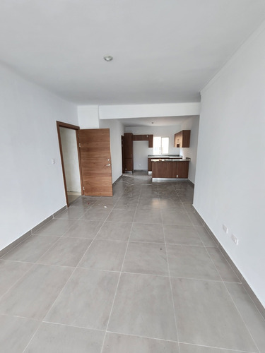 Apartamentos Listos Para Mudarse En La Av. Los Beisbolista