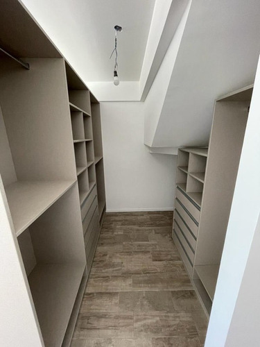 Imagen 10 de 23 de Alucinante 4 Ambientes Tipo Dúplex, Con Terraza Privada !