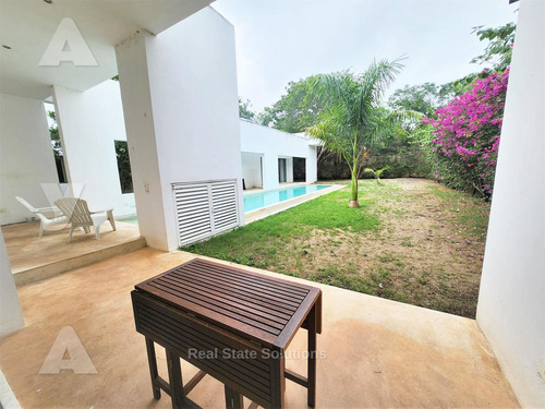 Casa En Venta De 2 Recámaras, Estudio Tv, Piscina, Sm 307, Doctores, Cancún