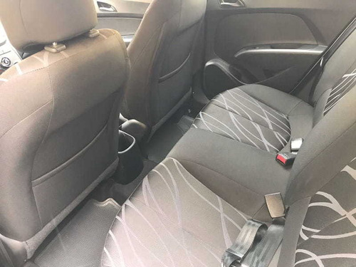Imagem 6 de 9 de Hyundai Hb20 1.0mt Comfort Plus