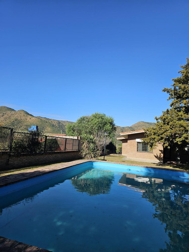 Casa En Venta En Villa Carlos Paz 4 Dormitorios