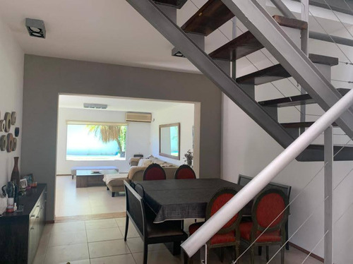 Imagen 7 de 30 de Casa De 5 Amb. Con Jardin Y Pileta