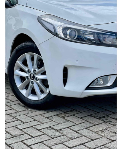 Kia Cerato 1.6 SX 16V FLEX 4P AUTOMÁTICO