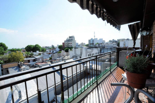 Venta Departamento Semipiso 4 Ambientes Con Cochera Balcon Y Dependencia - Flores