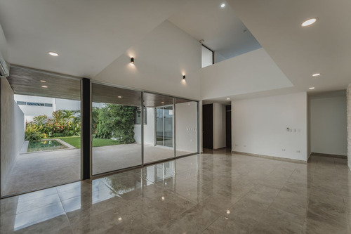 Casa Completamente Equipada En Venta