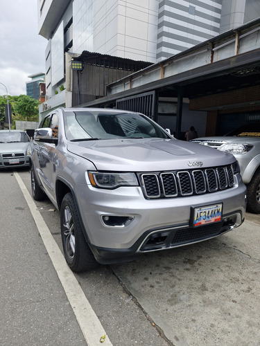 Jeep Gran Cherokke. Sport 4g Plus