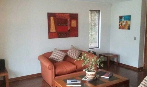 Casa En Venta De 4 Dorm. En Lo Barnechea