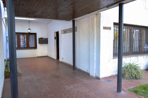 Patio - Parrillero - Dos Plantas - Permutas