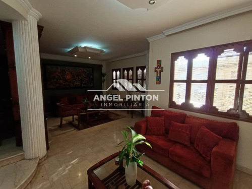 Townhouse En Venta En Altos Del Pilar Maracaibo Api 4101