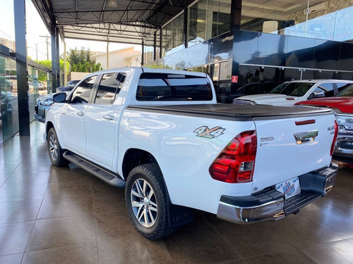 Imagem 2 de 8 de Toyota Hilux 2.8 Srx 4x4 Cd 16v Diesel 4p Automático