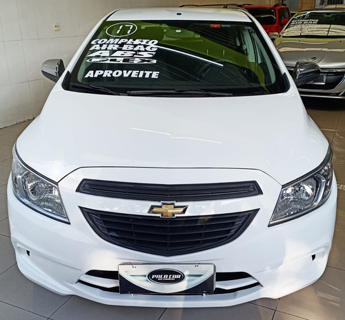 Imagem 6 de 15 de Chevrolet Onix