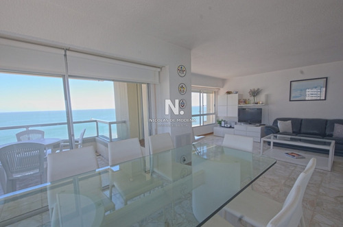 Apartamento En Venta Playa Mansa-ref:4371